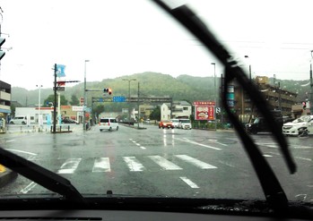 雨が降る