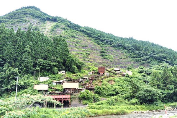 砕石場　　