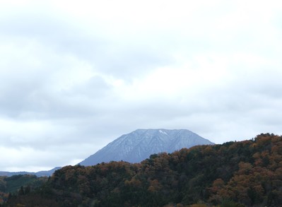 三瓶山